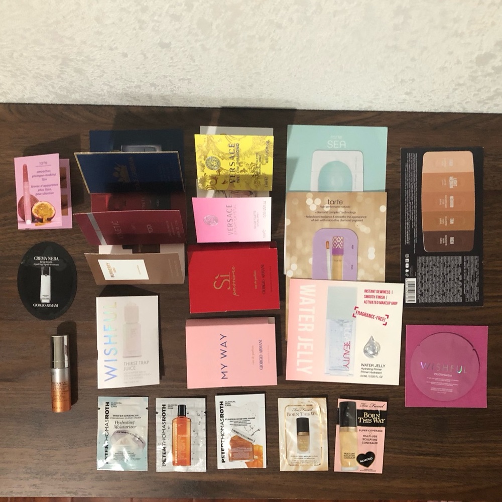21 Piece Beauty Sample Bundle - Picture 2 of 6